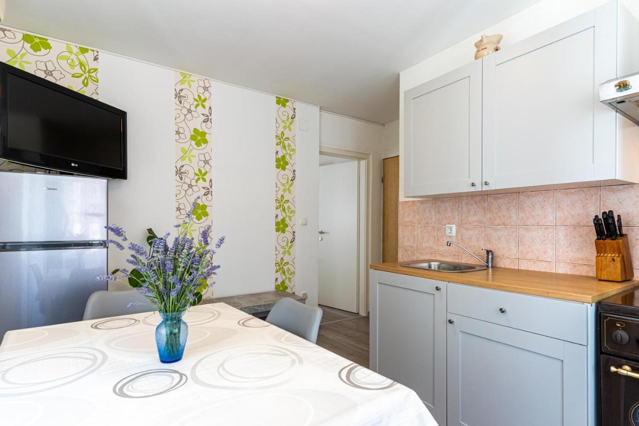 Apartman Antonija Cres Eksteriør billede
