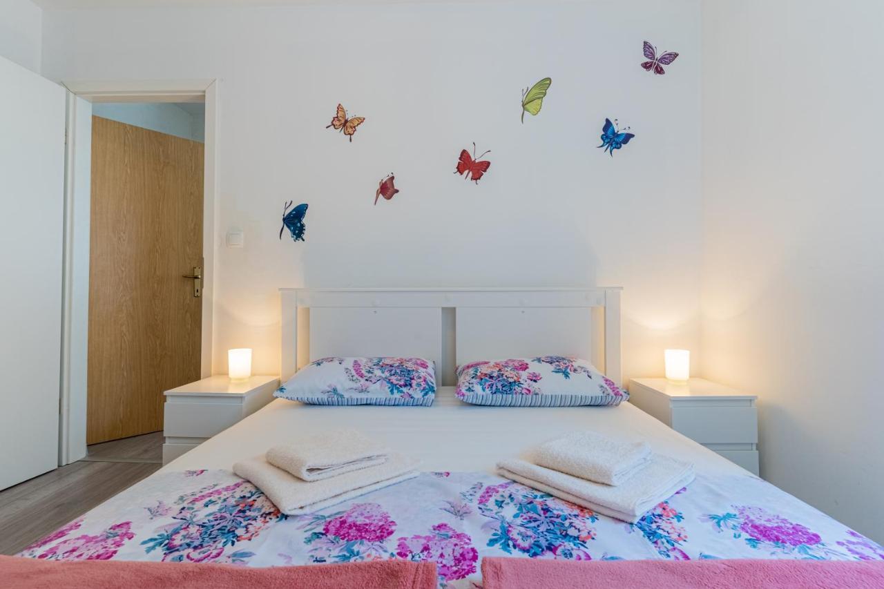 Apartman Antonija Cres Eksteriør billede